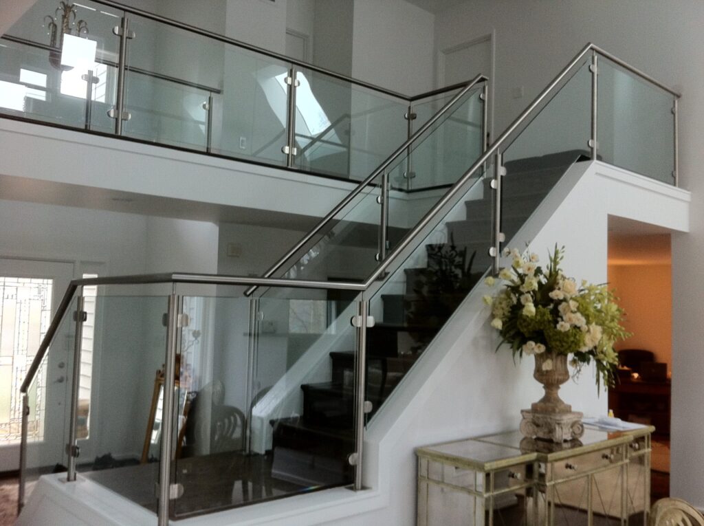 Example of Stainless Railing with Frameless Glass Railing
