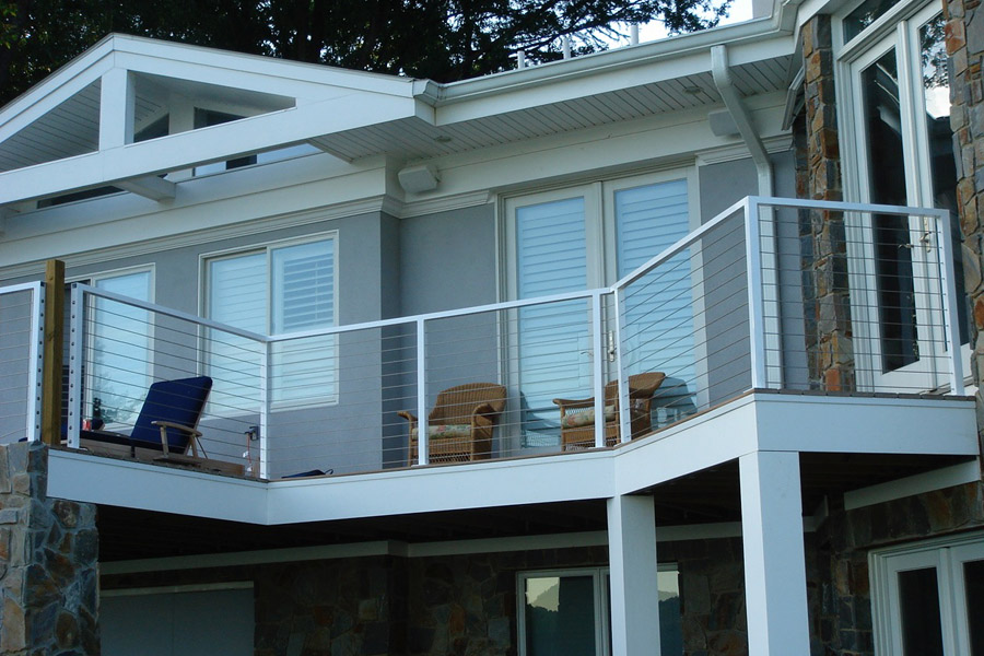 Example of Exterior Deck Cable Railing