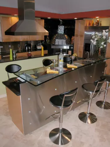 Custom Bar